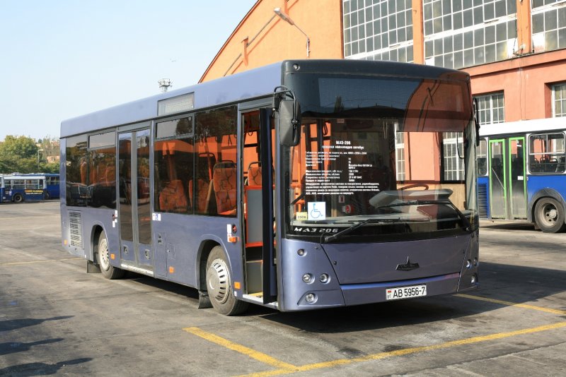 МАЗ-206 автобус