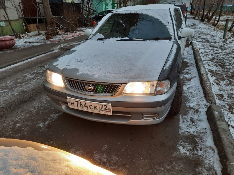Nissan Sunny fb15