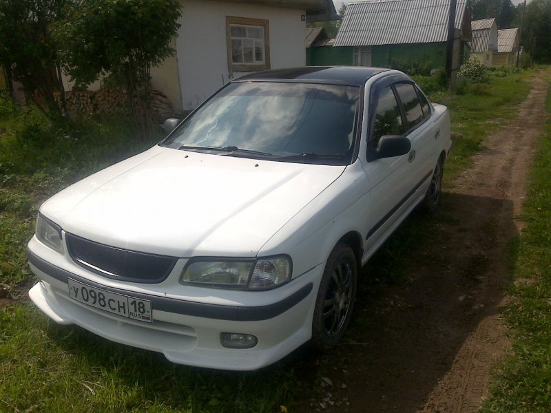 Nissan Sunny b15 2003