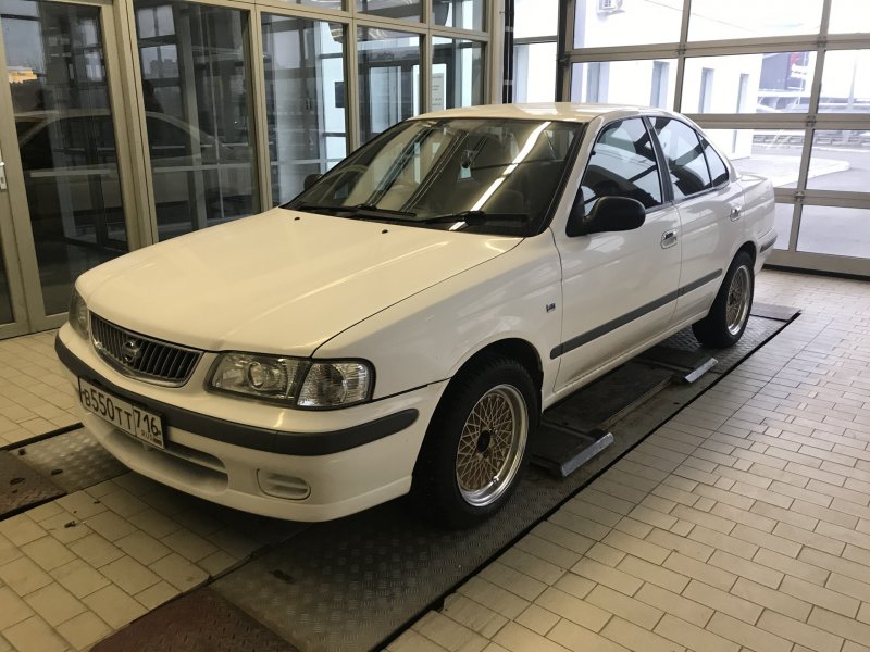 Nissan Sunny fb15