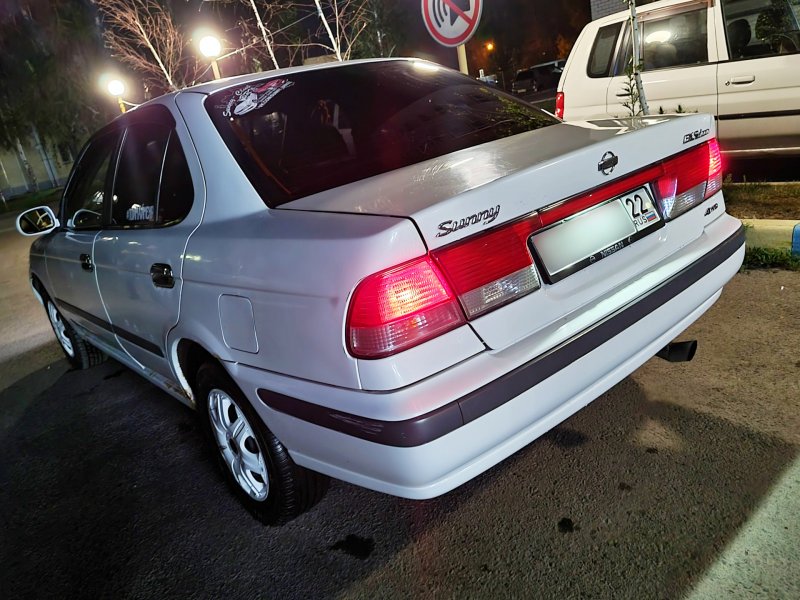 Nissan Sunny fb15