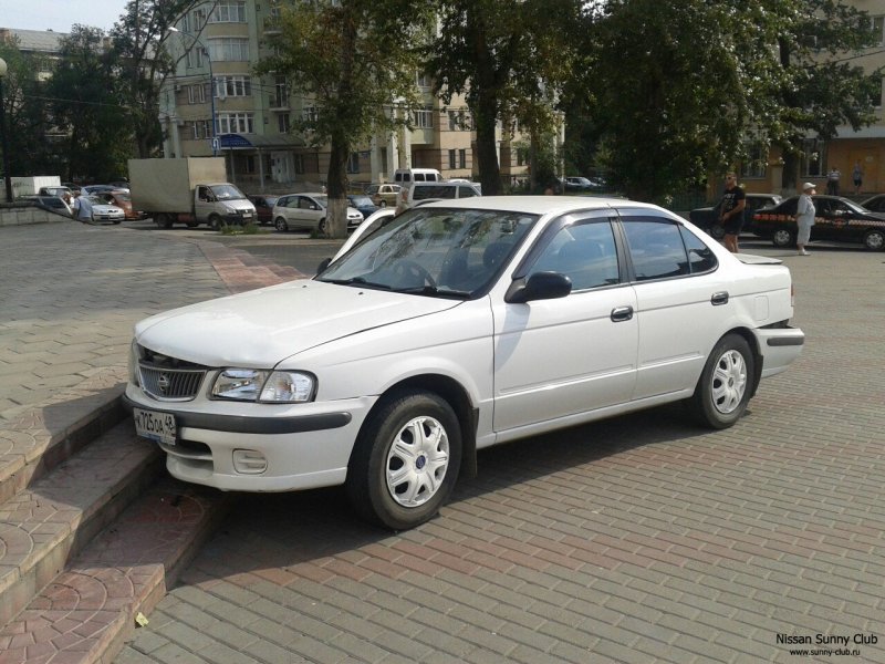 Ниссан Санни fb15 2001