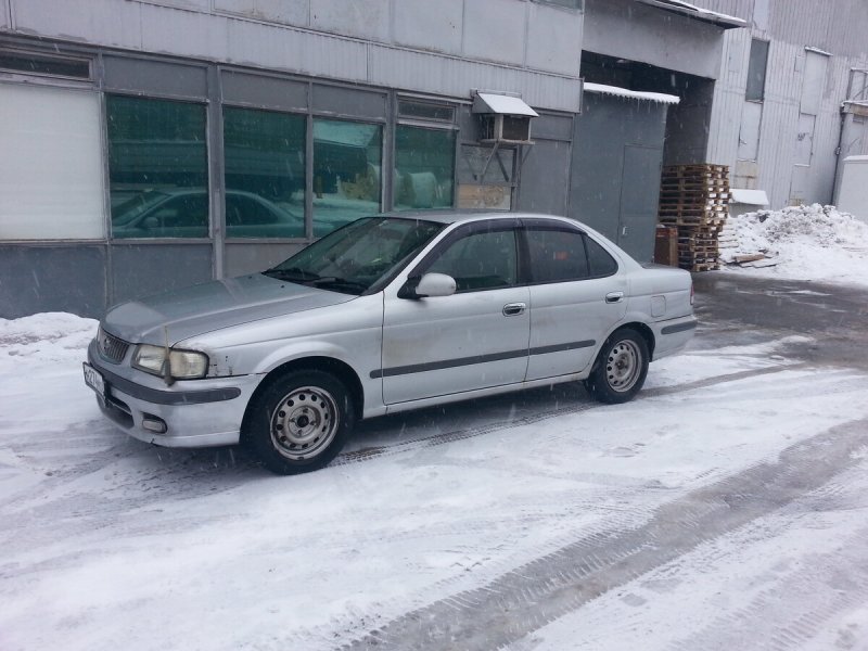 Nissan Sunny 1999 fb15