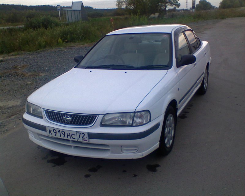 Nissan Sunny fb15