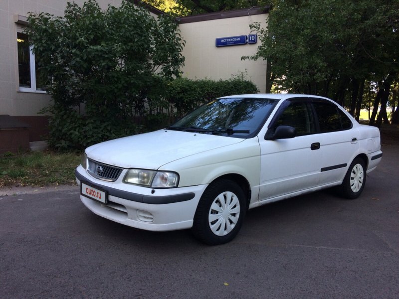 Nissan Sunny VZR