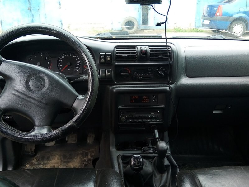 Opel Frontera 1993 салон