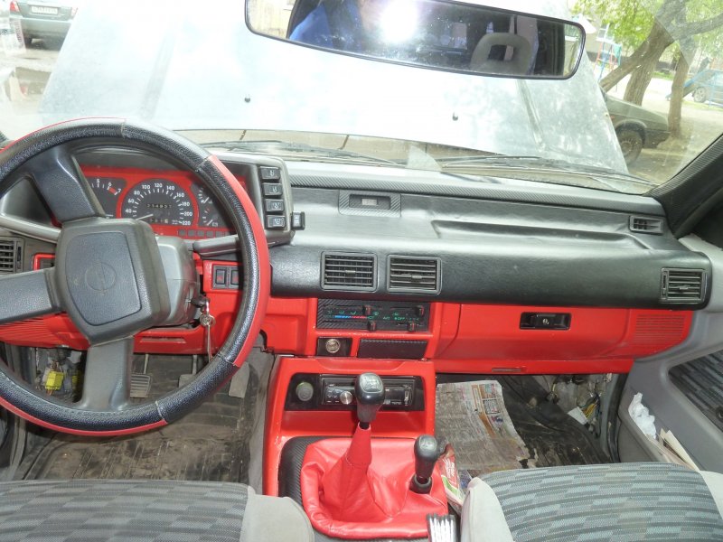 Opel Frontera 1995 года салон