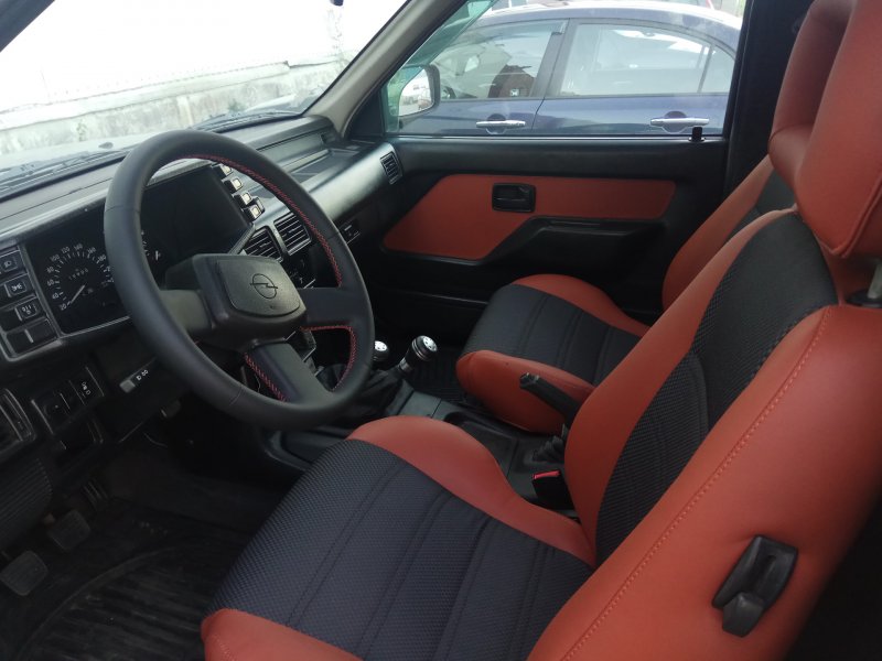 Isuzu Rodeo, 1994 салон