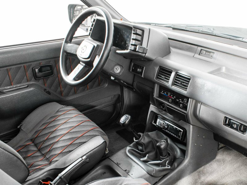 Opel Frontera 2000 салон