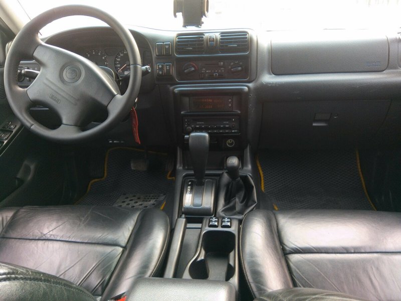 Opel Frontera a 2.0 салон
