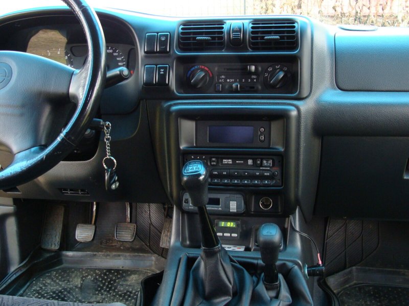 Opel Frontera, 1998 салон