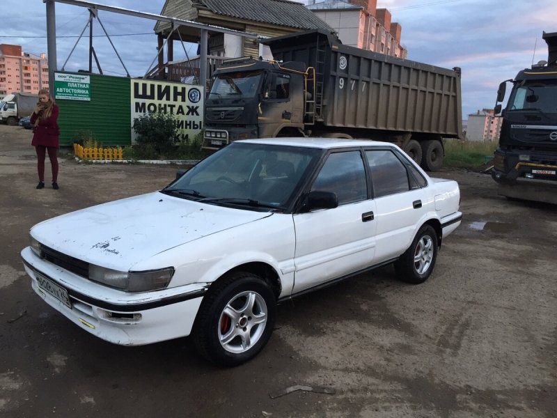 Toyota Sprinter 1990