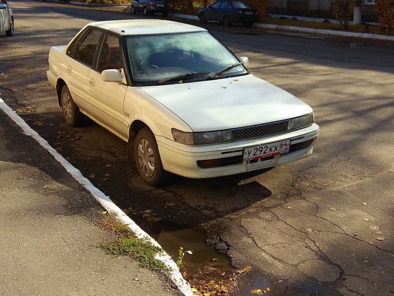 Тойота Спринтер 1990