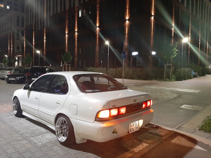 Toyota Sprinter vi (e90)