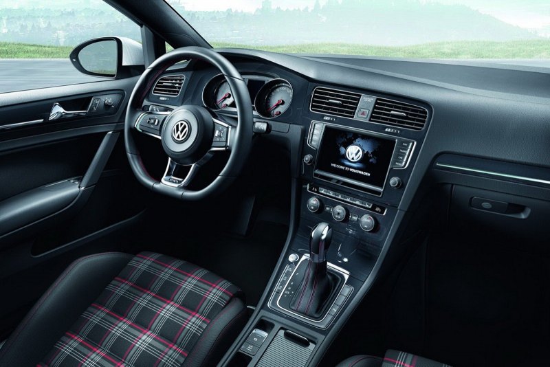 Volkswagen Golf 2014 Interior