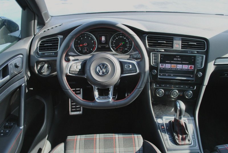 VW Golf GTI mk7 салон