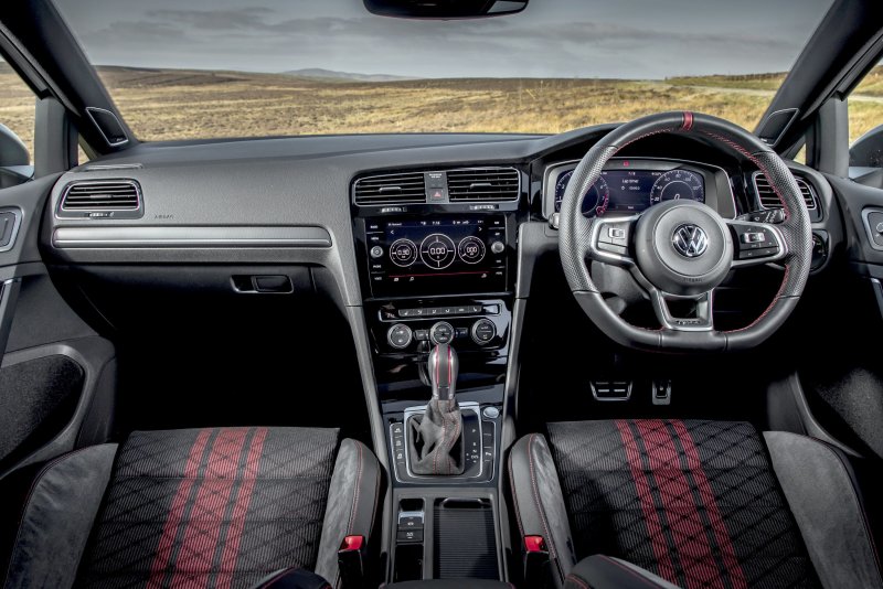 Volkswagen Golf VII салон