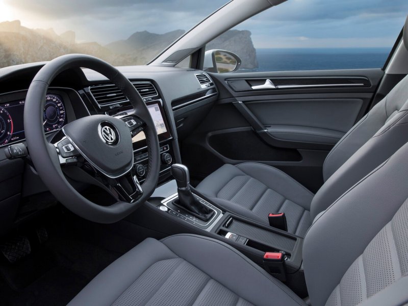 Golf 7 GTI салон