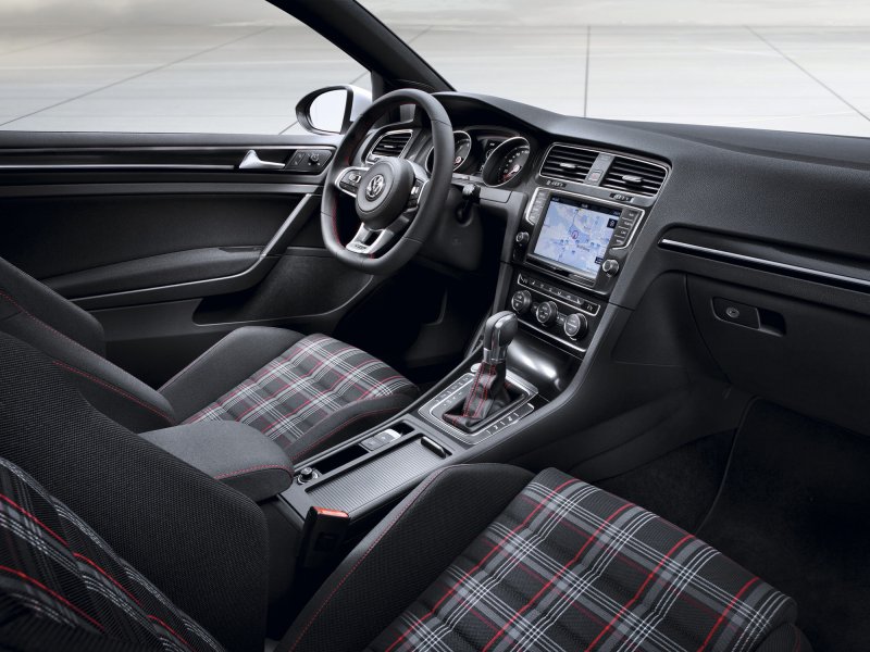 Volkswagen Golf 7 r line салон