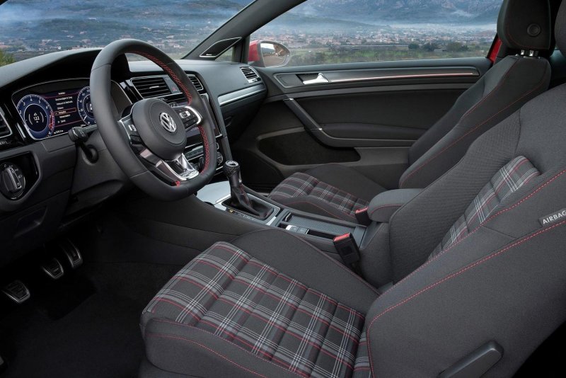 Volkswagen Golf 2014 Interior