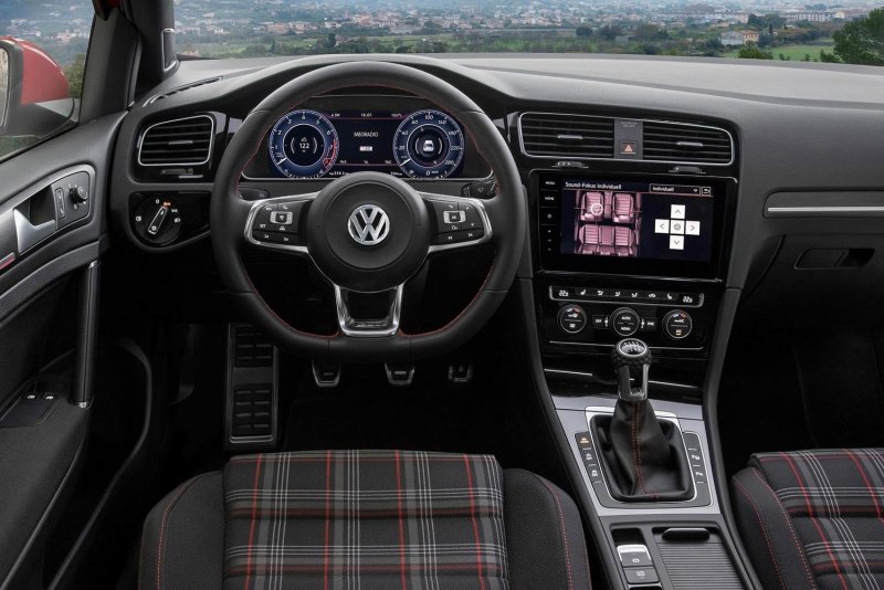 VW Golf 2014 салон
