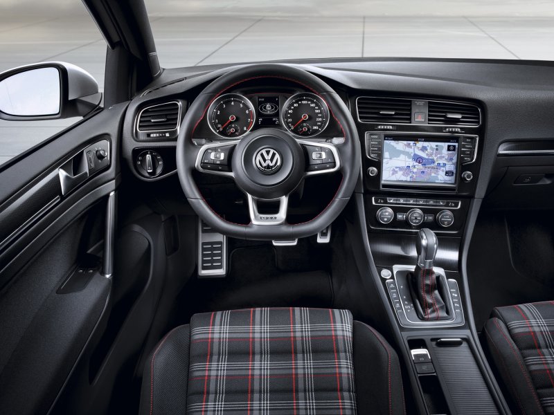 Volkswagen Golf r variant 2015