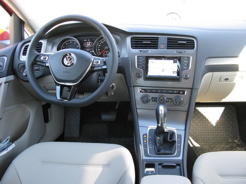 VW Golf 7 Interior