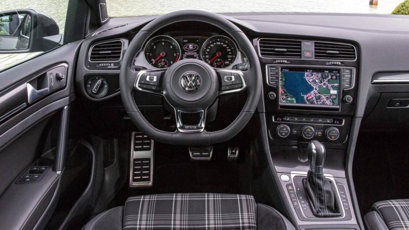Volkswagen Golf 7 GTI 2015