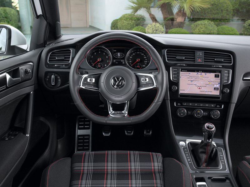 Volkswagen Golf VII Interior