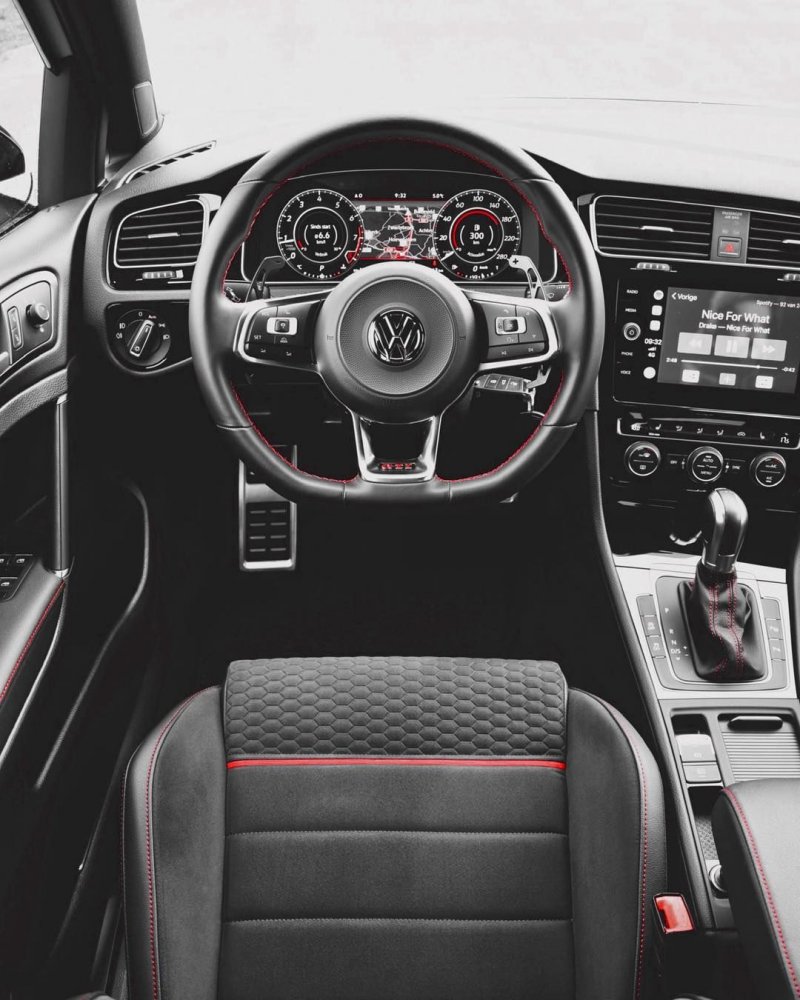Volkswagen Golf 7 салон