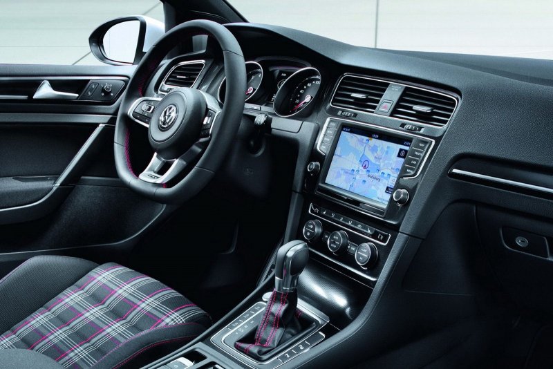 Volkswagen Golf mk7 GTI салон