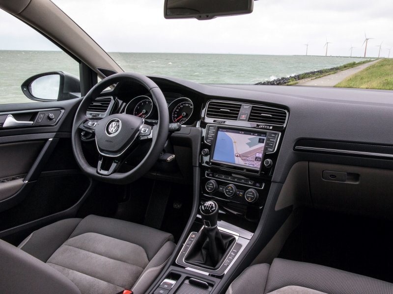 Volkswagen Golf 7 r салон
