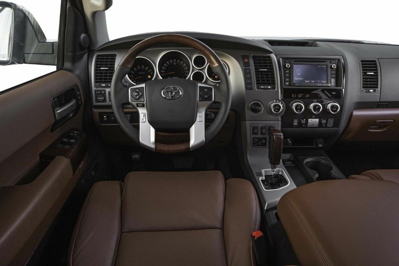 Toyota Sequoia 2017