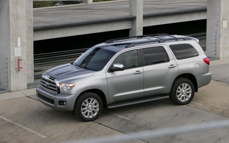 Toyota Sequoia 2010