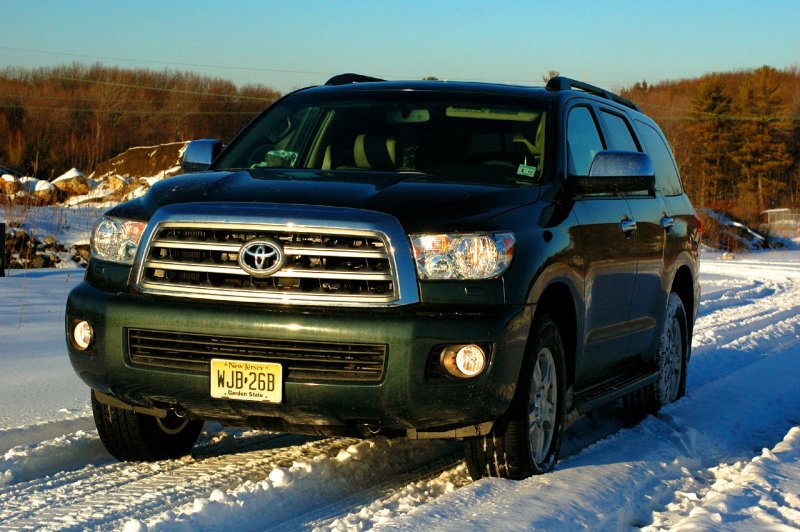 Toyota Sequoia 2016