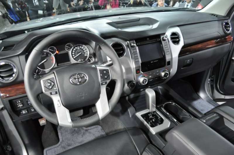 Toyota Sequoia 2014