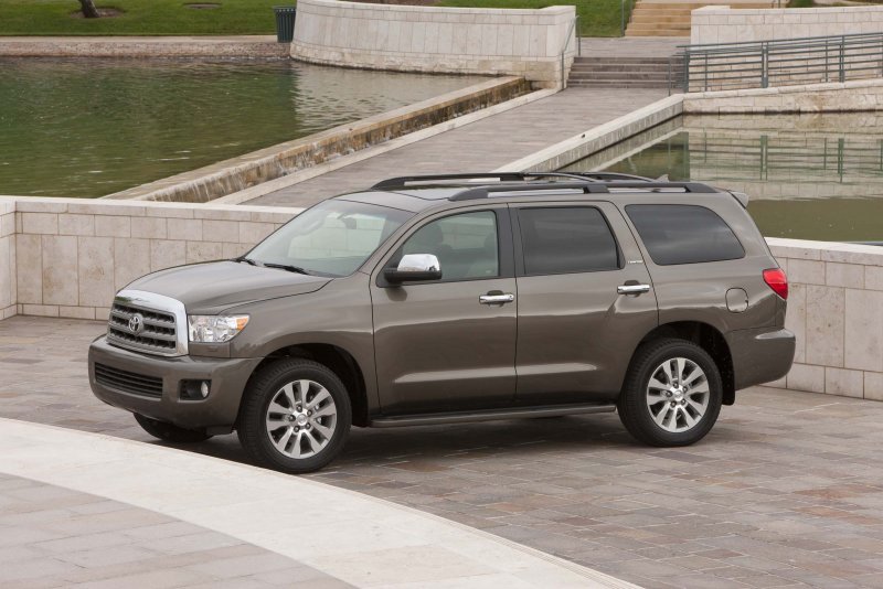 Toyota Sequoia 2014