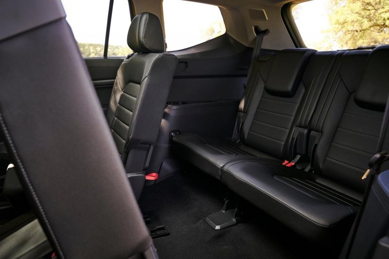 Volkswagen Teramont задние сиденья