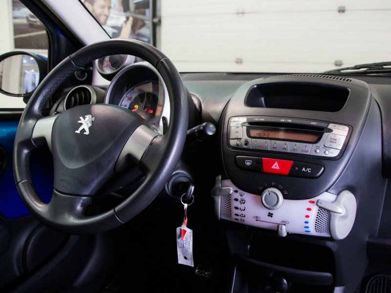 Peugeot 107 Interior
