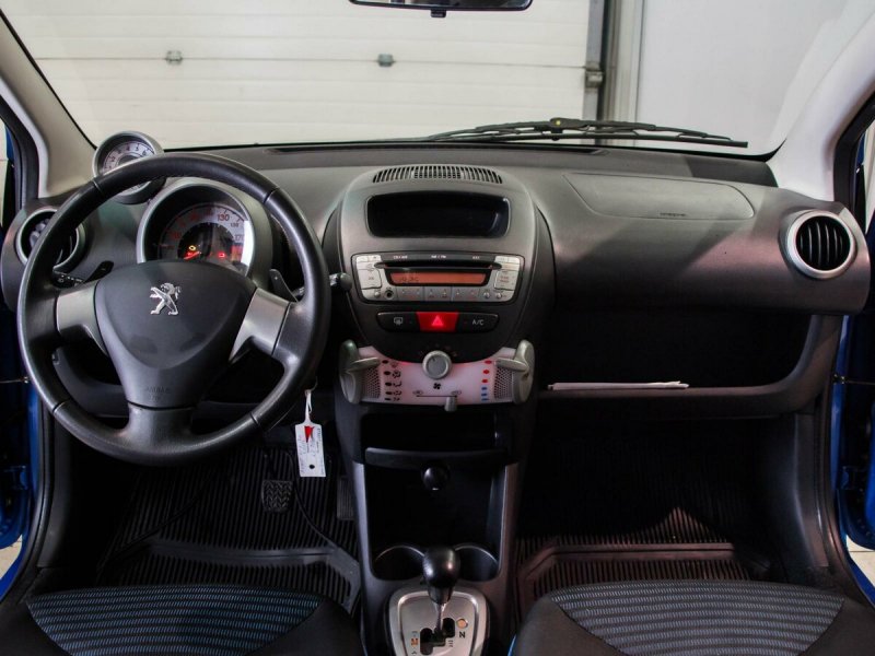 Peugeot 107 Interior