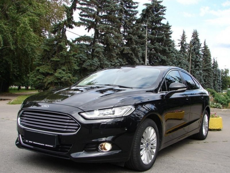 Ford Mondeo 2017 черный