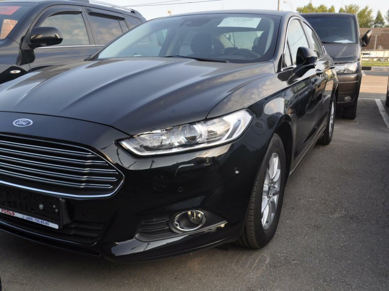 Ford Mondeo 5 Black