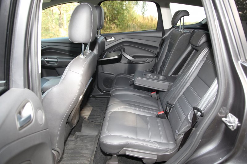Ford Kuga салон багажник