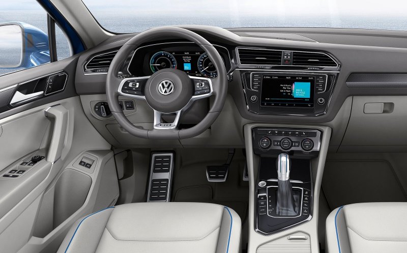 VW Tiguan 2017 салон