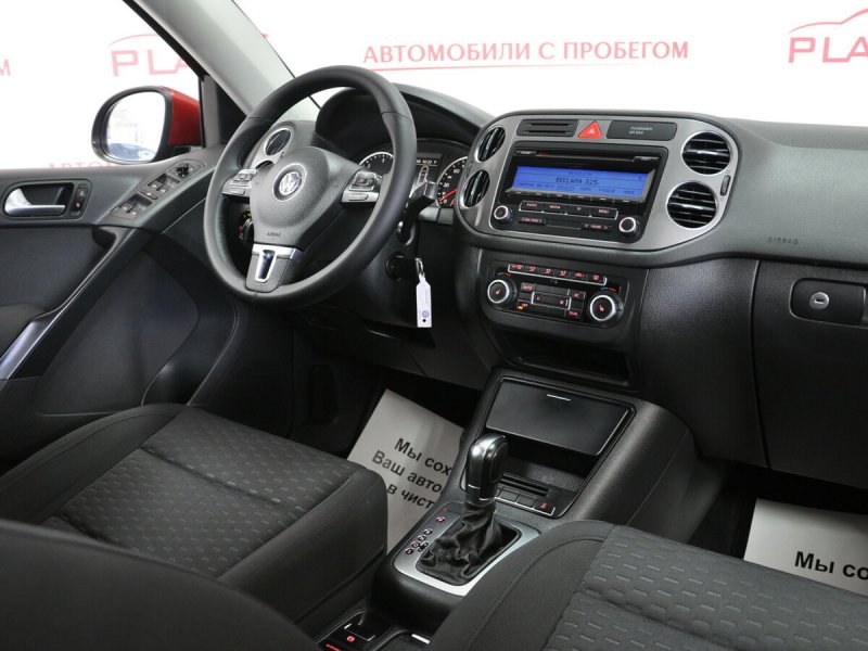 Volkswagen Tiguan 2010 салон