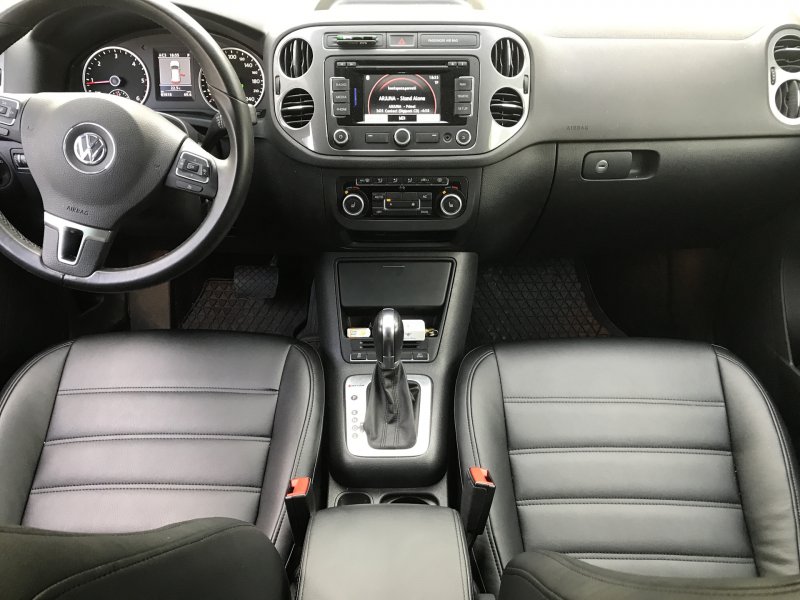 Volkswagen Tiguan 2012 внутри