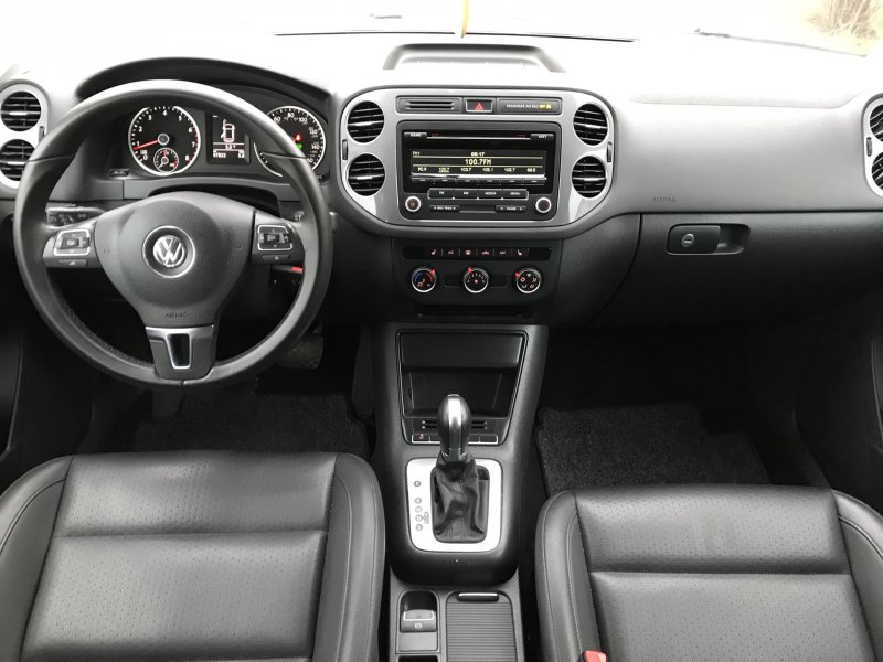 Volkswagen Tiguan 2012 внутри