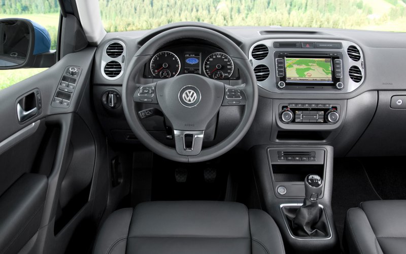 VW Tiguan 2012 салон