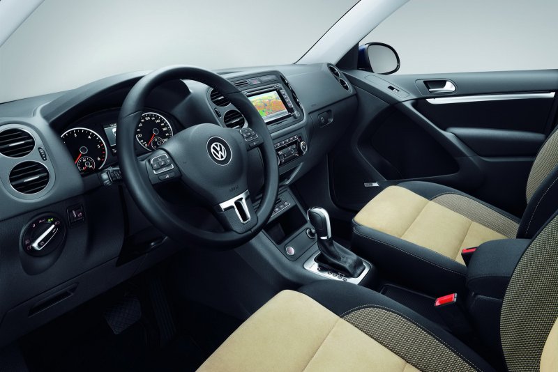 Volkswagen Tiguan 2011 салон