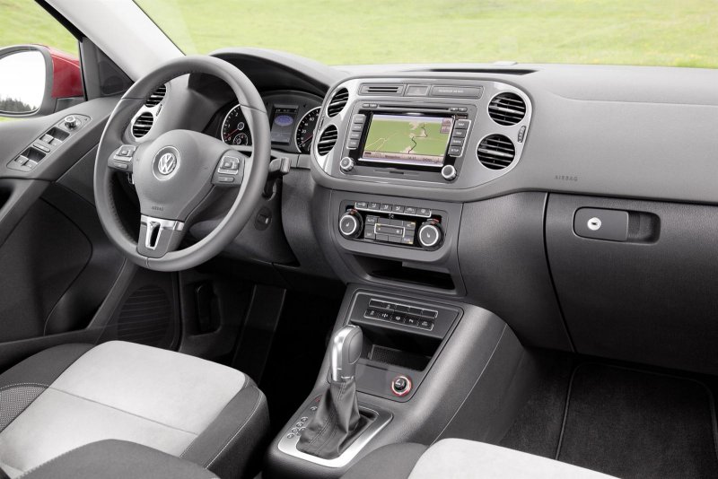 Volkswagen Tiguan 2012 внутри
